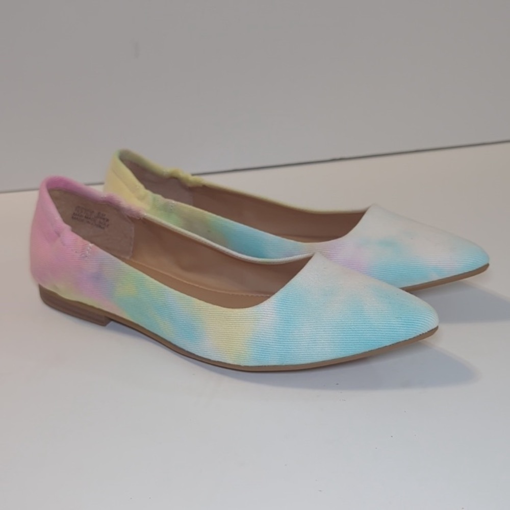 ISO / ISO Kaari Blue Pastel Tie-Dye Flats size 10 or 11